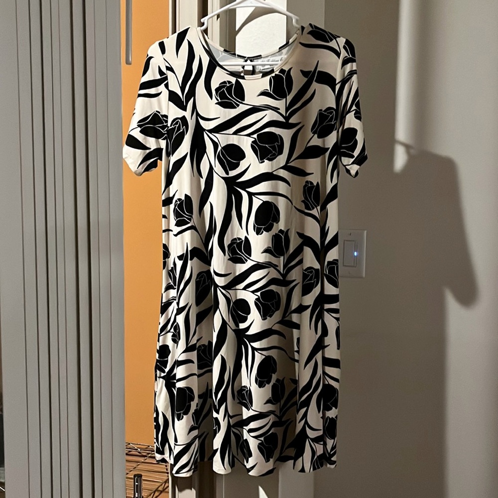Fighting Eel Black Roses Midi Dress in Medium